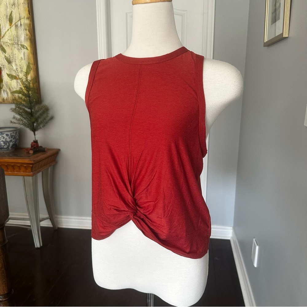 Old Navy Active Tie Front Muscle Teen in Rust